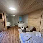 Glamping - Domacija Lampercek