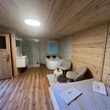 Glamping - Domacija Lampercek