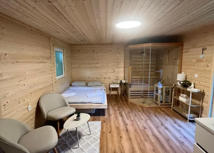 Glamping - Domacija Lampercek * Velenje